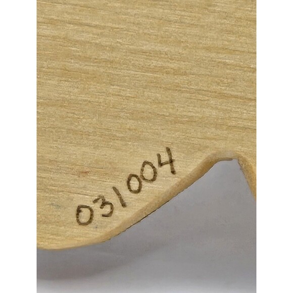 Vintage Wood Carved Tedfy Bear Hand Crafted Folk Art 2 Tone Wall Hanger 7" tall - Picture 3 of 8